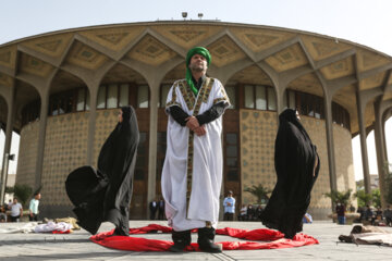 هفته هنر انقلاب در تئاتر شهر