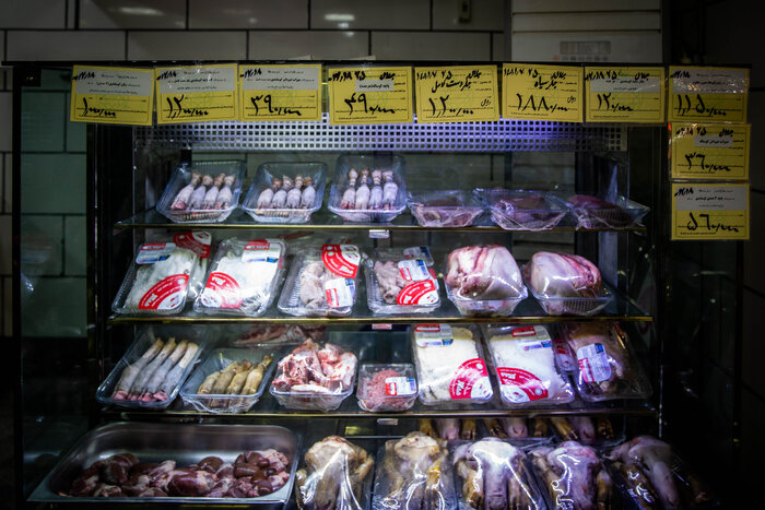تداوم کاهش قیمت محصولات پروتئینی با اقدامات دولت/ عرضه گوشت با قیمت مصوب به بازار 