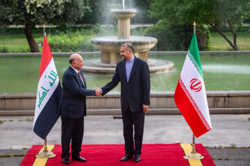 
Rencontre à Téhéran entre le ministre iranien des Affaires étrangères et son homologue irakien 
