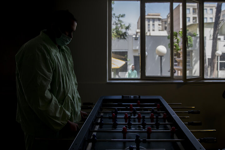 یک گزارش غمگین- انتهای بهشت؛ دیوار به دیوار دنیا