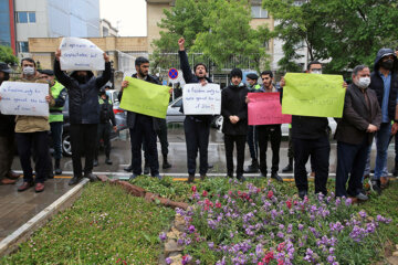 تجمع دانشجویان مشهدی در محکومیت اهانت به قرآن در سوئد