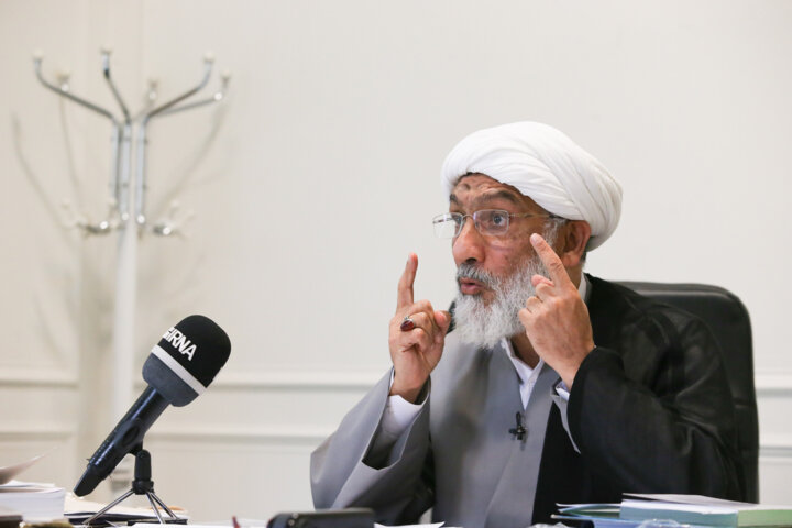 دولت کشور را در شرایط سختی اداره میکند/ هنوز با منافقین تسویه حساب نکردهایم