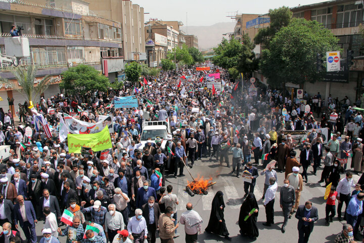 زنان، مردان و کودکان فارس یکدل و همصدا فریاد زدند "مرگ بر اسرائیل" 