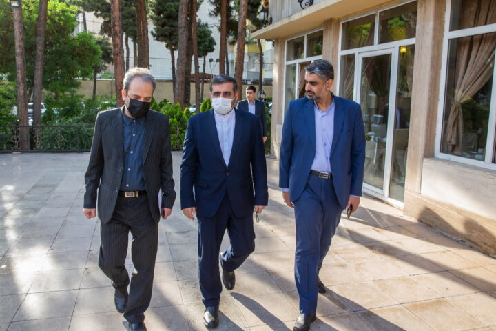 موافق برگزاری جشنوارهای به نام گل آقا هستم/تاکید بر خروج طنز از انزوا با کمک دستگاههای مسئول