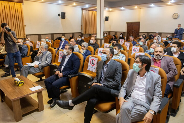 موافق برگزاری جشنوارهای به نام گل آقا هستم/تاکید بر خروج طنز از انزوا با کمک دستگاههای مسئول