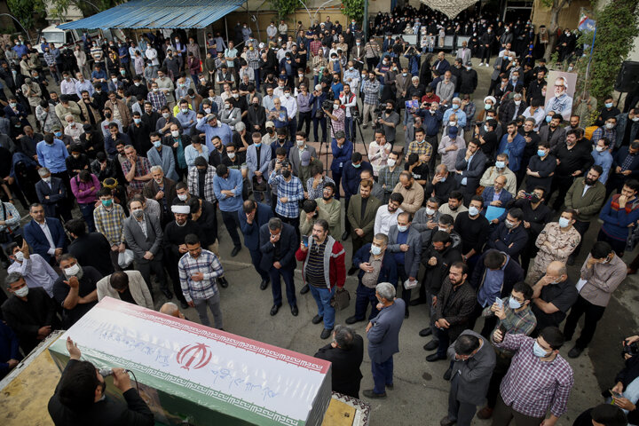 وداع عاشقانه با علمدار جبهه فرهنگی مقاومت در معراج شهدا