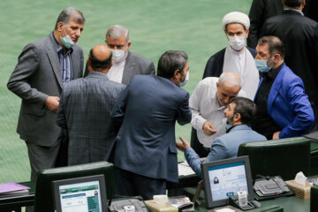 نمایندگان در جلسه علنی مجلس شورای اسلامی ۱۱ اردیبهشت ۱۴۰۱، طرح دو فوریتی شفافیت قوای سه‌گانه و دستگاه‌های اجرایی و سایر نهادها، طرح توسعه و مانع زدایی از صنعت برق کشور، طرح جهش تولید دانش بنیان و طرح اصلاح قانون تشکیلات وآیین دادرسی دیوان عدالت اداری بررسی کردند