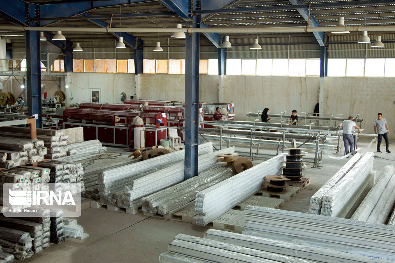 ۵۷۷ میلیارد تومان تسهیلات بمنظور بهرهبرداری واحدهای تولیدی اصفهان تصویب شد ۵۷۷ میلیارد تومان تسهیلات بمنظور بهرهبرداری واحدهای تولیدی اصفهان تصویب شد