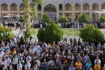 اقامه نماز عید فطر در حرم شاهچراغ (ع)