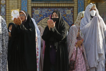 La prière collective de l’Aid el-Fitr à l’Imamzadeh Saleh de Téhéran 