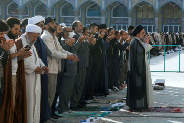 اقامه نماز عید فطر- مسجد جمکران