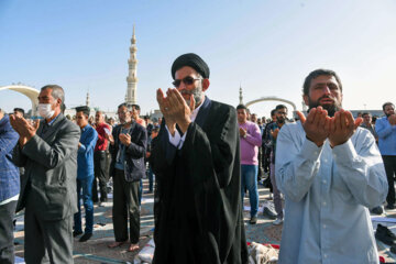 اقامه نماز عید فطر- مسجد جمکران