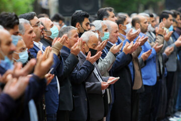 حضور گسترده اقشار مختلف مردم در مصلای تهران