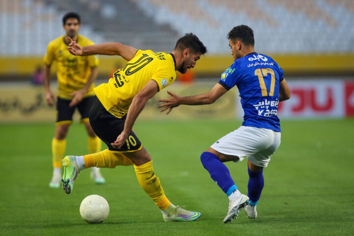 شایعه در شهر؛ زوج سپاهان در تیم ساپینتو/ 《مغانلو》استقلالی میشود؟