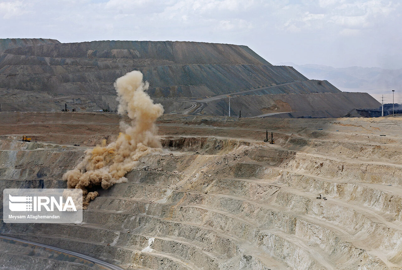 اکتشافات معدنی؛ موانع و چالش‌ها/ ایران دارای ۷ درصد ذخایر معدنی دنیا است
