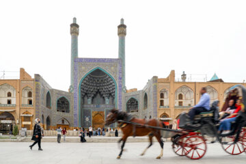 فرونشست مسجد جامع امام در اصفهان