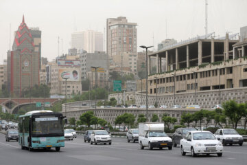 گرد و غبار در آسمان تهران