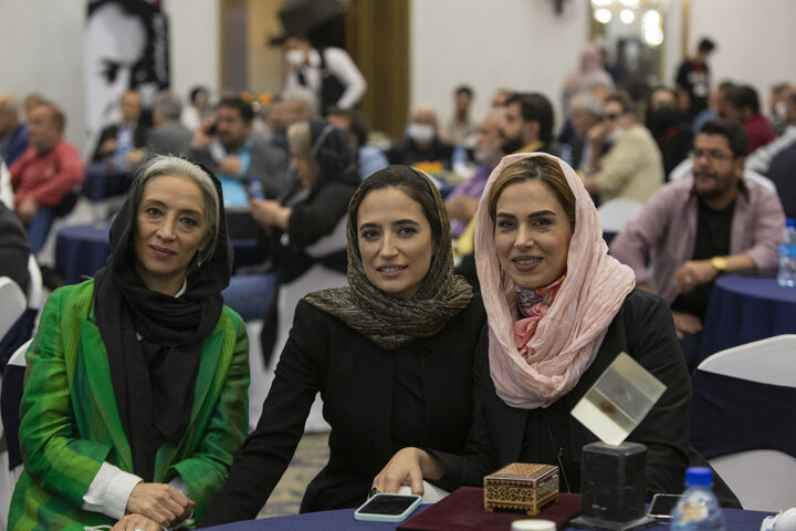 منیژه حکمت: امیدوارم درگیر پولهای کثیف نشویم 3