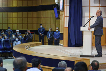 سخنرانی «احمد وحیدی» وزیر کشور در همایش «مردمی سازی و توزیع عادلانه یارانه ها»