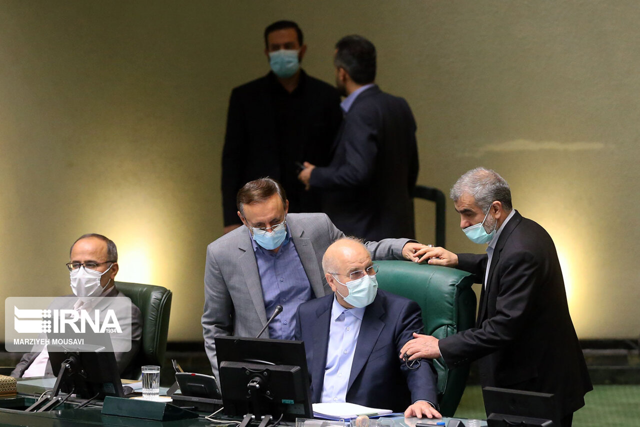 مجلس انقلابی از اقدام دولت برای جراحی اقتصادی حمایت میکند