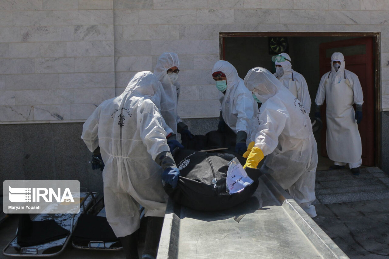 انتظار برای خروج ویروس ناخوانده تاجدار از جان مردم/کرونا خیال رفتن دارد؟