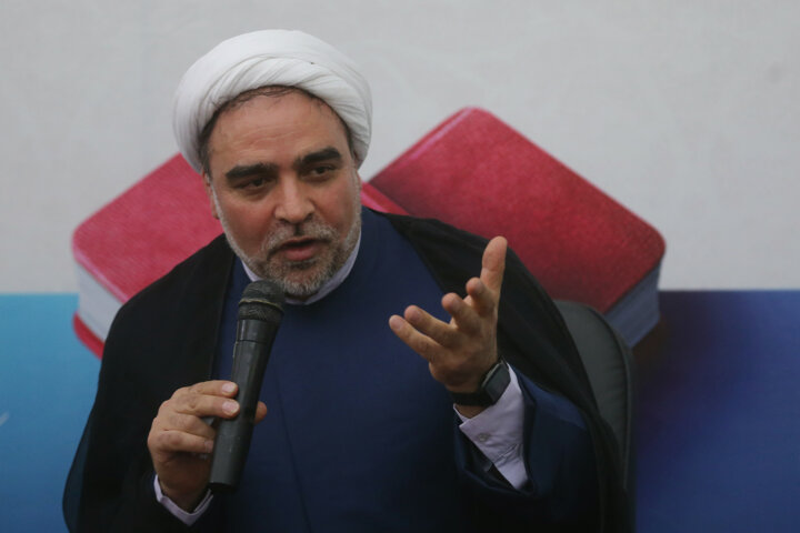 رونمایی از کتاب «سینمای ایران و ژاپن» در نمایشگاه کتاب