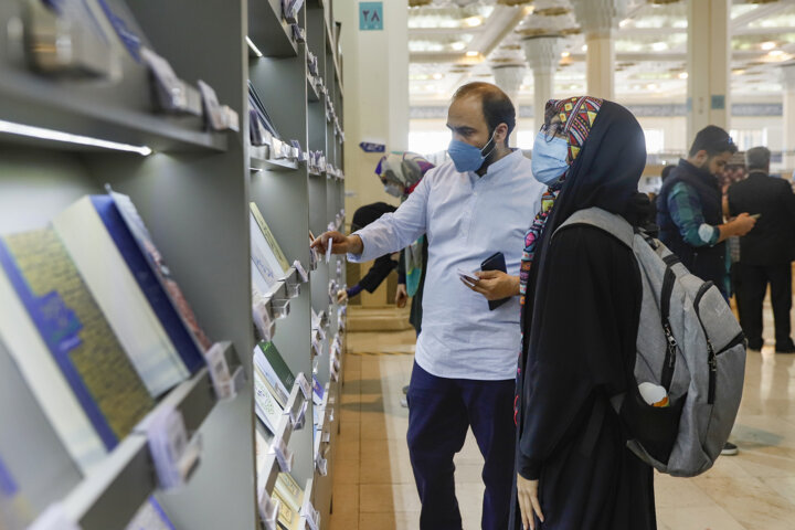 نگاه ناشر؛ بهتر است که نمایشگاه کتاب حضوری هر سال تکرار و در مراکز مختلف برگزار شود