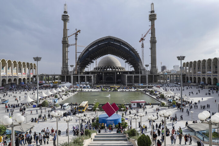 نمایشگاه کتاب منفجر شد/ بده ببریم