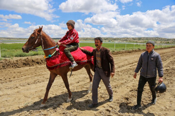 کورس بهاره در روستای باغلق راز جرگلان