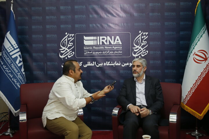 نخستین خروجی تخلفات ناشران اعلام میشود/ قیمتگذاری کتاب دستوری نیست