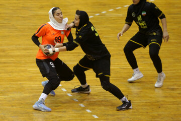 Premier League féminine de handball en Iran : en image la finale 