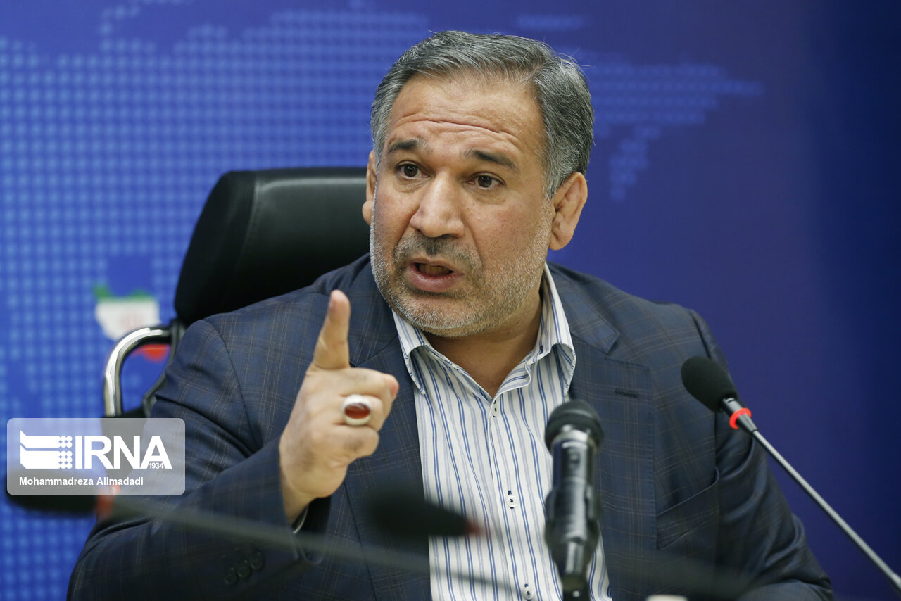 هدفمند کردن یارانهها، نسخه نئولیبرالیستی نیست / دولت مسئولیت پذیر است / عدهای می خواستند کشور را به بن بست بکشانند