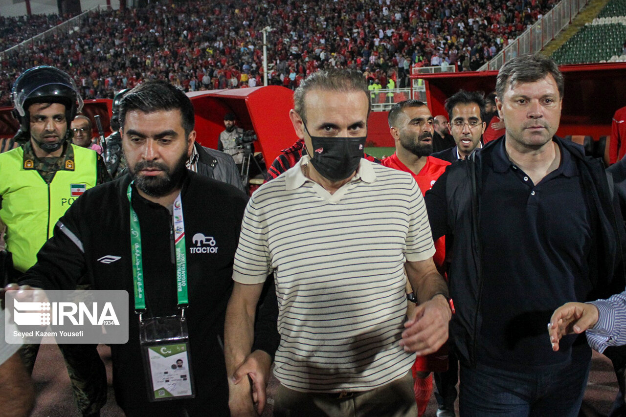 قرارداد ۴۰ میلیاردی گلمحمدی، انصراف یک میلیون دلاری بیرانوند و نیمکتنشینی سید جلال قرارداد ۴۰ میلیاردی گلمحمدی، انصراف یک میلیون دلاری بیرانوند و نیمکتنشینی سید جلال