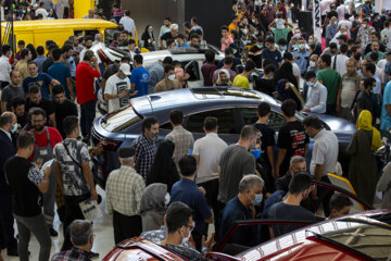 Le quatrième Salon international de l'auto de Téhéran