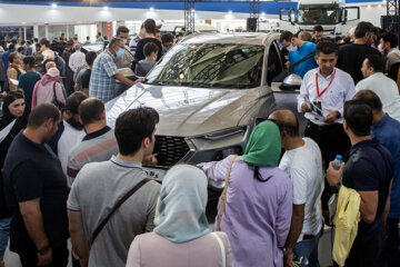 Le quatrième Salon international de l'auto de Téhéran