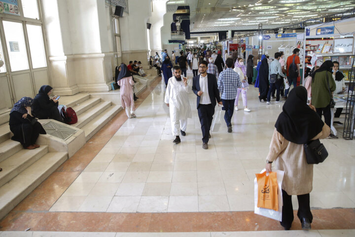 درهای نمایشگاه بینالمللی کتاب به روی مخاطبانش باز شد