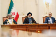 ایرانی صدر کی عمان کے تاجروں اور سرگرم اقتصادی کارکنوں سے ملاقات