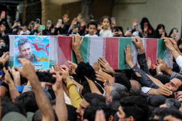 Les Iraniens font leurs adieux au colonel Khodaei, nouvelle victime du terrorisme
