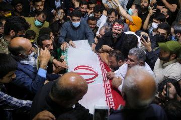 Ceremonia fúnebre del militar del CGRI en Teherán