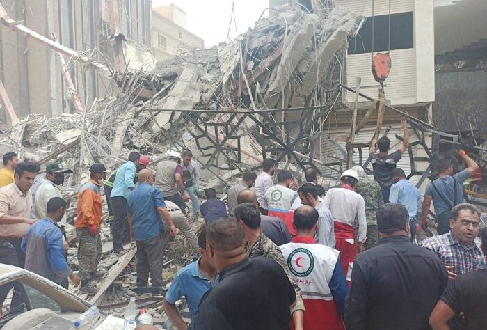 دادستان  مرکز خوزستان عازم محل حادثه ریزش ساختمان مترو پل آبادان شد