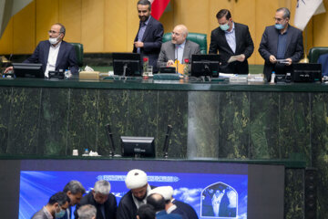 Iran: les députés ont réélu Baqir Qalibaf à la présidence du Majlis 