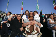 100,000 Tehrani children and their families chant Salute Commander anthem
