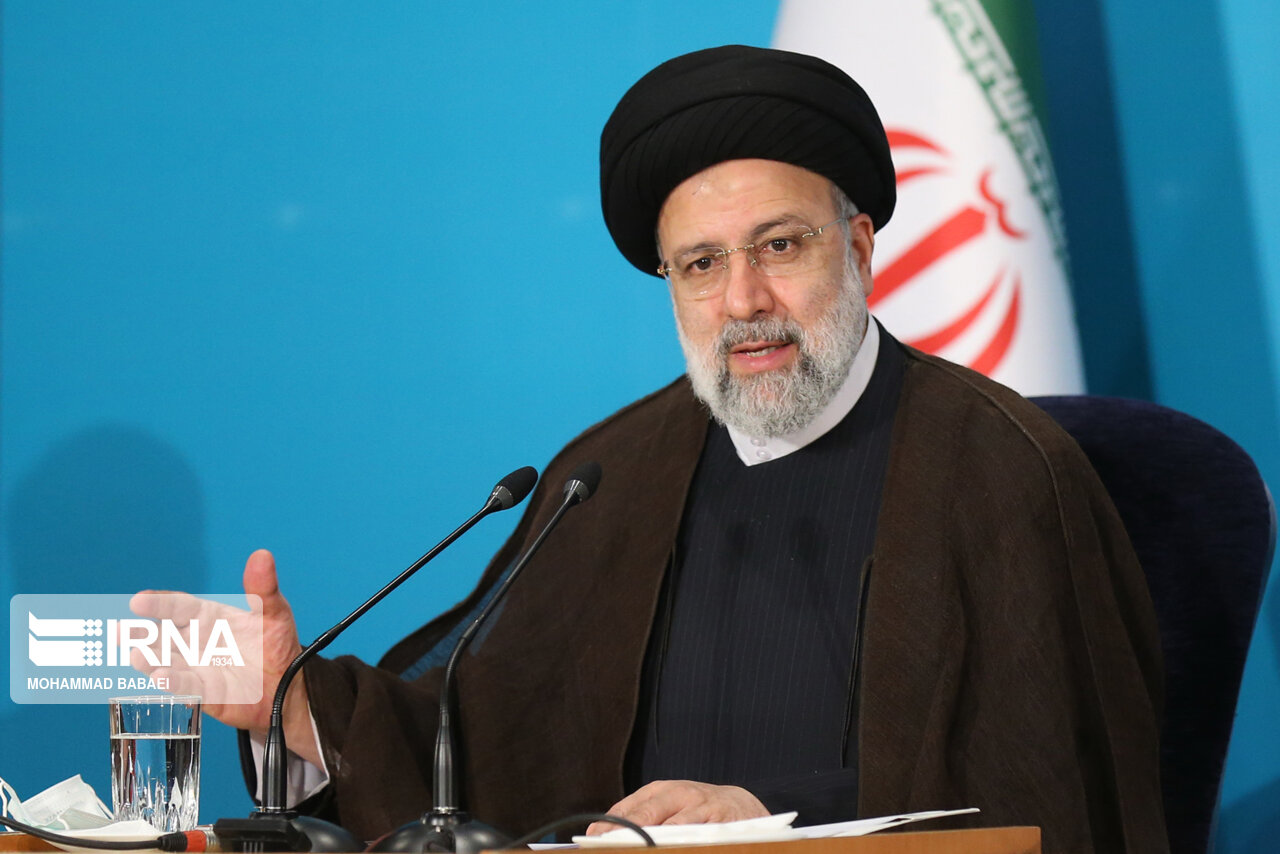 رئیس جمهور: مصوبات سفرهای گذشته به خوزستان تا حصول نتیجه پیگیری خواهد شد