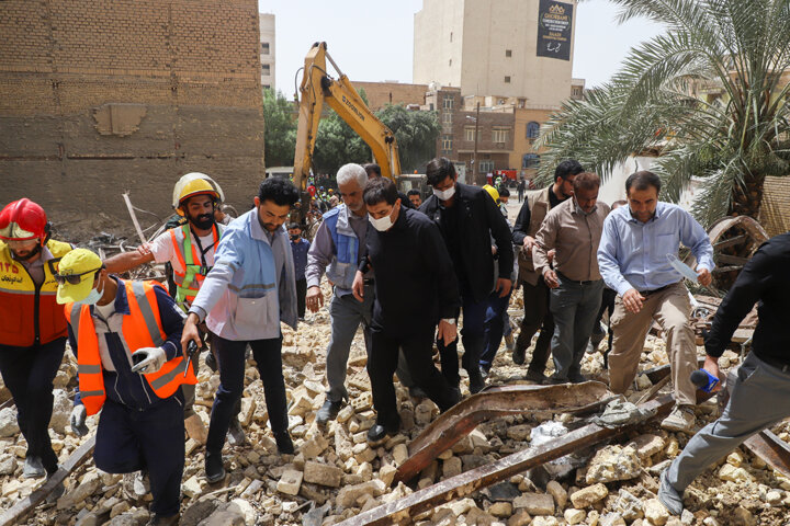 متروپل و گزارش ۶ شبانه روز آواربرداری