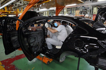 جذب نیروی کار در خودروسازان از طریق سازمان فنی و حرفه ای انجام شود