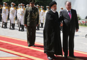 Cumhurbaşkanı Reisi, Tacik mevkidaşı İmamali Rahman'ı resmi törenle karşıladı