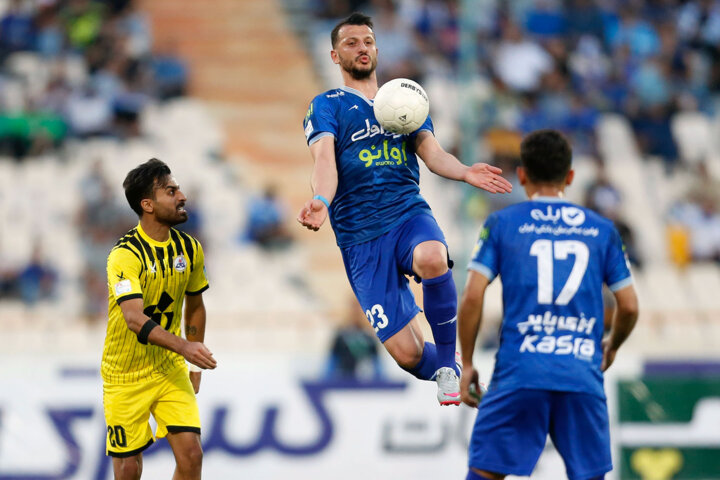 شکستناپذیر به خط پایان رسید؛ استقلال رکورددار فوتبال ایران