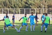ایرانی قومی فٹ بال ٹیم کی تربیتی مشق کے مناظر 

