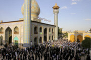 ایرانی شہر شیراز میں ترانہ 'سلام فرماندہ' کے پڑھنے کے مناظر

