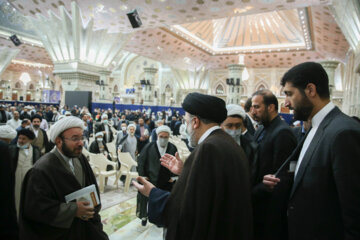 Irán conmemora el 33º aniversario del fallecimiento del Imam Jomeini